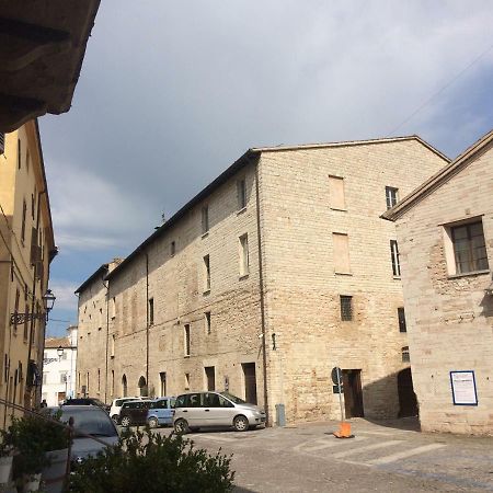 Bed & Breakfast Del Teatro Cagli Bagian luar foto