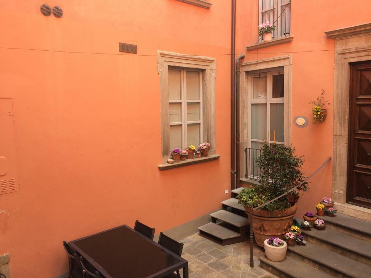 Bed & Breakfast Del Teatro Cagli Bagian luar foto