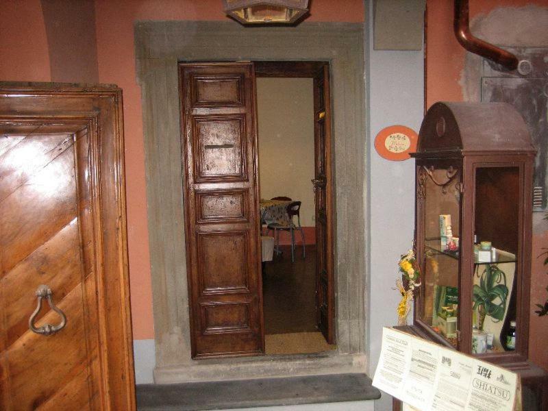 Bed & Breakfast Del Teatro Cagli Bagian luar foto