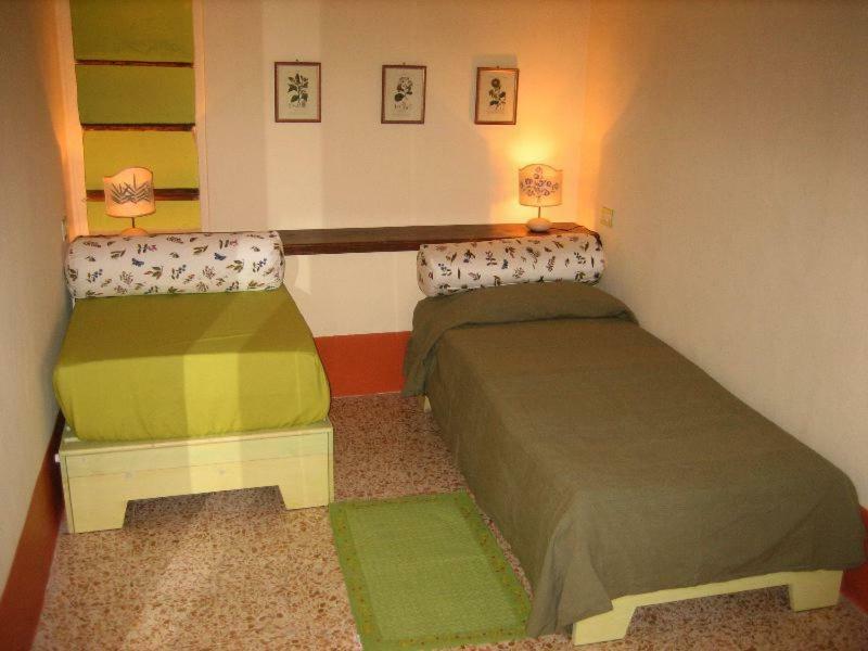 Bed & Breakfast Del Teatro Cagli Bagian luar foto